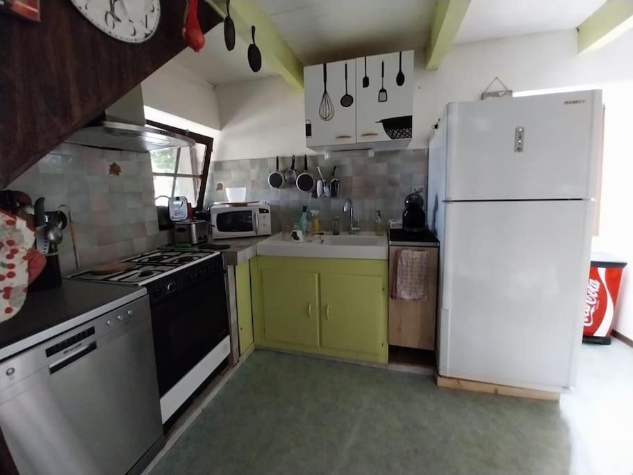 Maison En Pierres Pradinas Εξωτερικό φωτογραφία