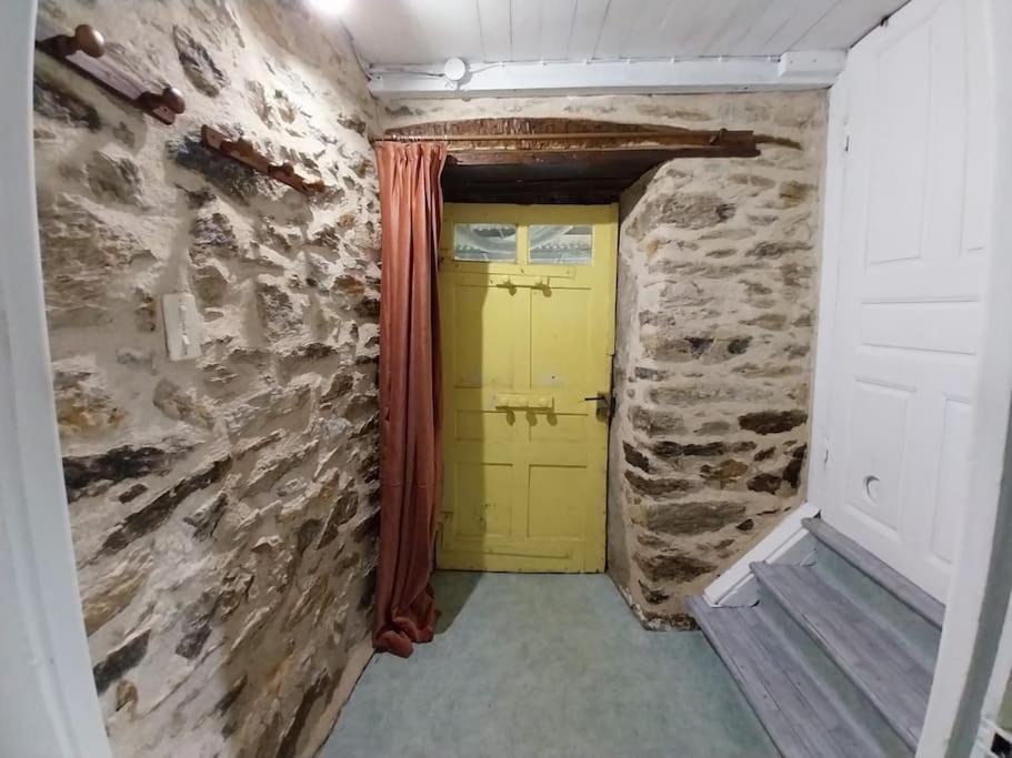 Maison En Pierres Pradinas Εξωτερικό φωτογραφία